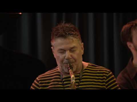 Mete Erker Trio + 1 plays 'A Realm of Nows' by Harmen Fraanje